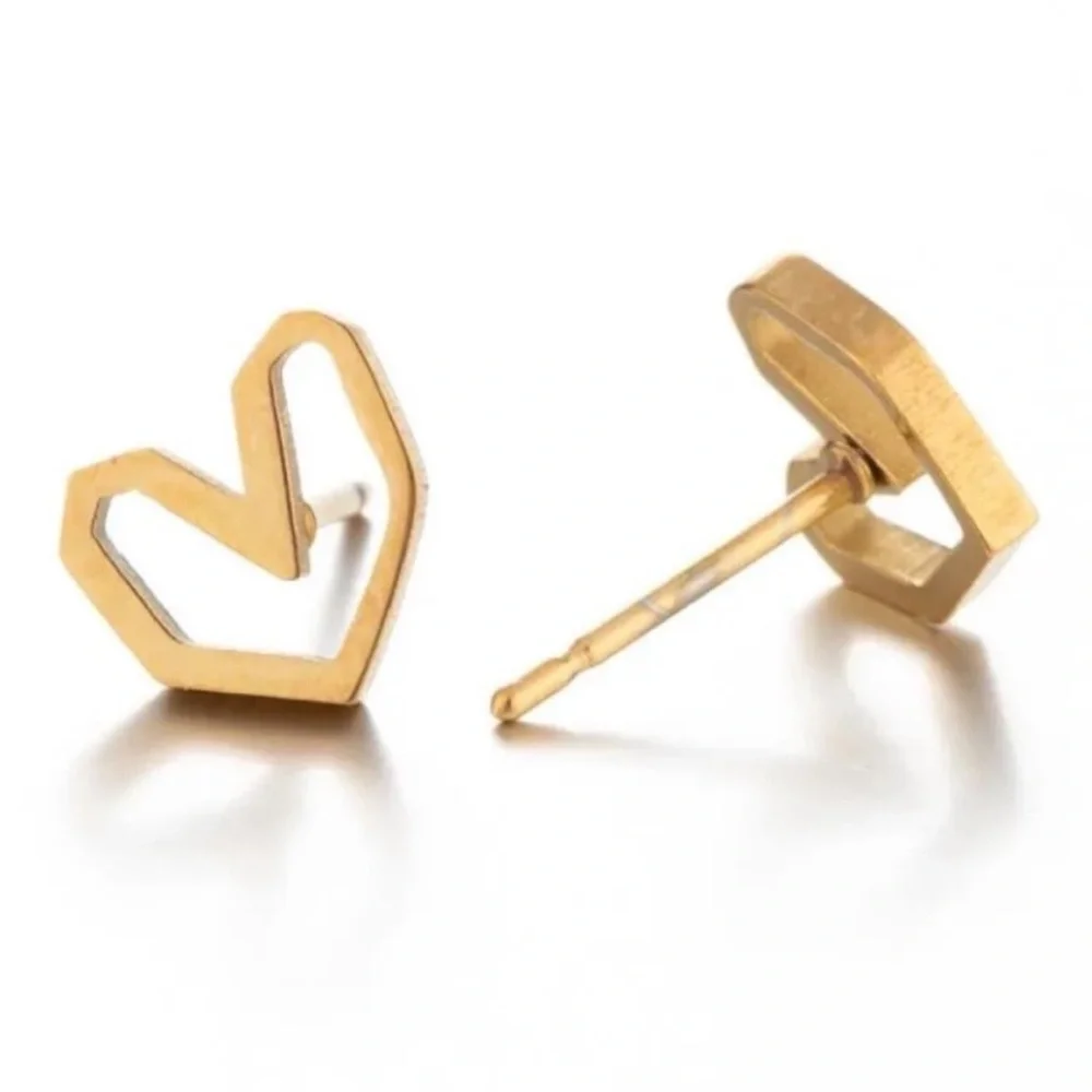 NWOT Jenna 18K Gold Plated Post Earrings